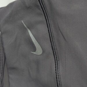 Nike Running Women's Gray Shorts Size Small